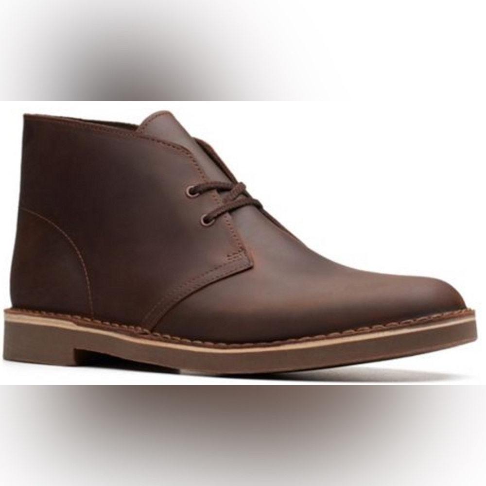 Clark’s Brown Leather Chukkas . Size 8 men’s women’s 10.